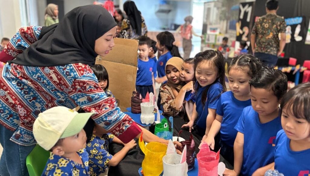anak-anak di kelas